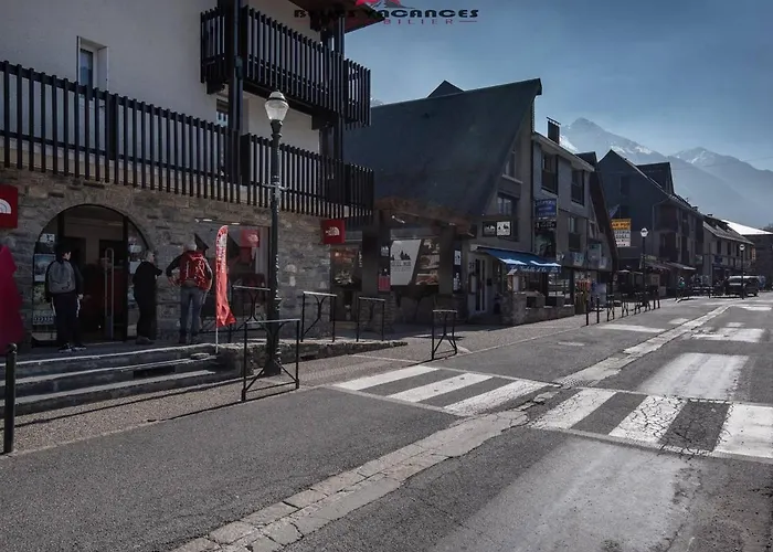 アパート Renove Proche Telepherique Avec Parking Prive - Fr-1-296-279