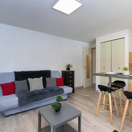 Apartment Cosy 4 Pers Avec Parking, Proche Centre, Commerces Et Telepherique - Fr-1-296-279