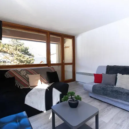 Cosy 4 Pers Avec Parking, Proche Centre, Commerces Et Telepherique - Fr-1-296-279 Apartment *