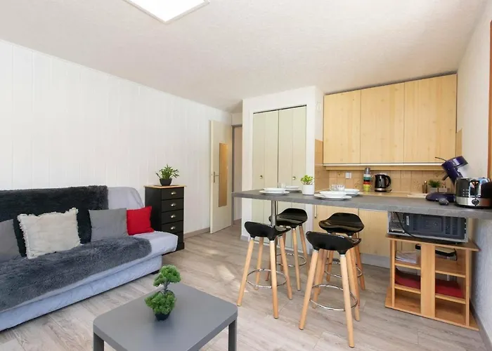 Renove Proche Telepherique Avec Parking Prive - Fr-1-296-279 Daire *