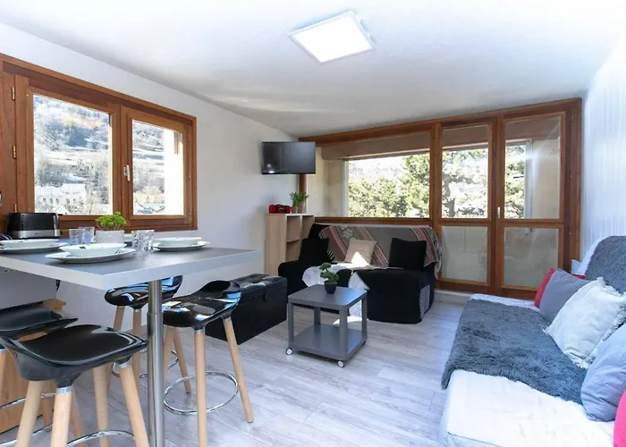 Renove Proche Telepherique Avec Parking Prive - Fr-1-296-279 Daire *