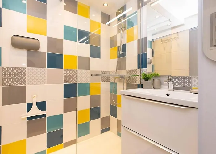 Renove Proche Telepherique Avec Parking Prive - Fr-1-296-279